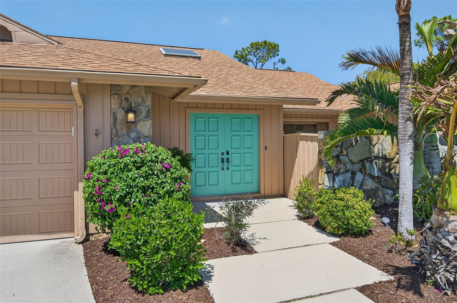 Image 8 of 75 For 4964 Candlebush Circle