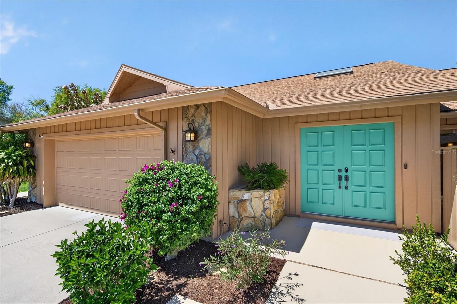 Image 9 of 75 For 4964 Candlebush Circle