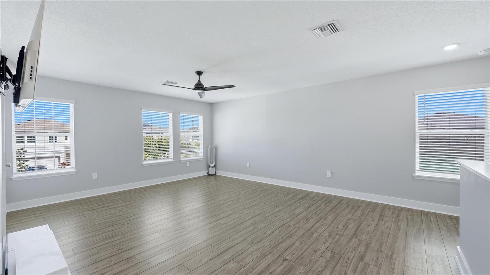 Image 24 of 60 For 2109 Midnight Pearl Drive