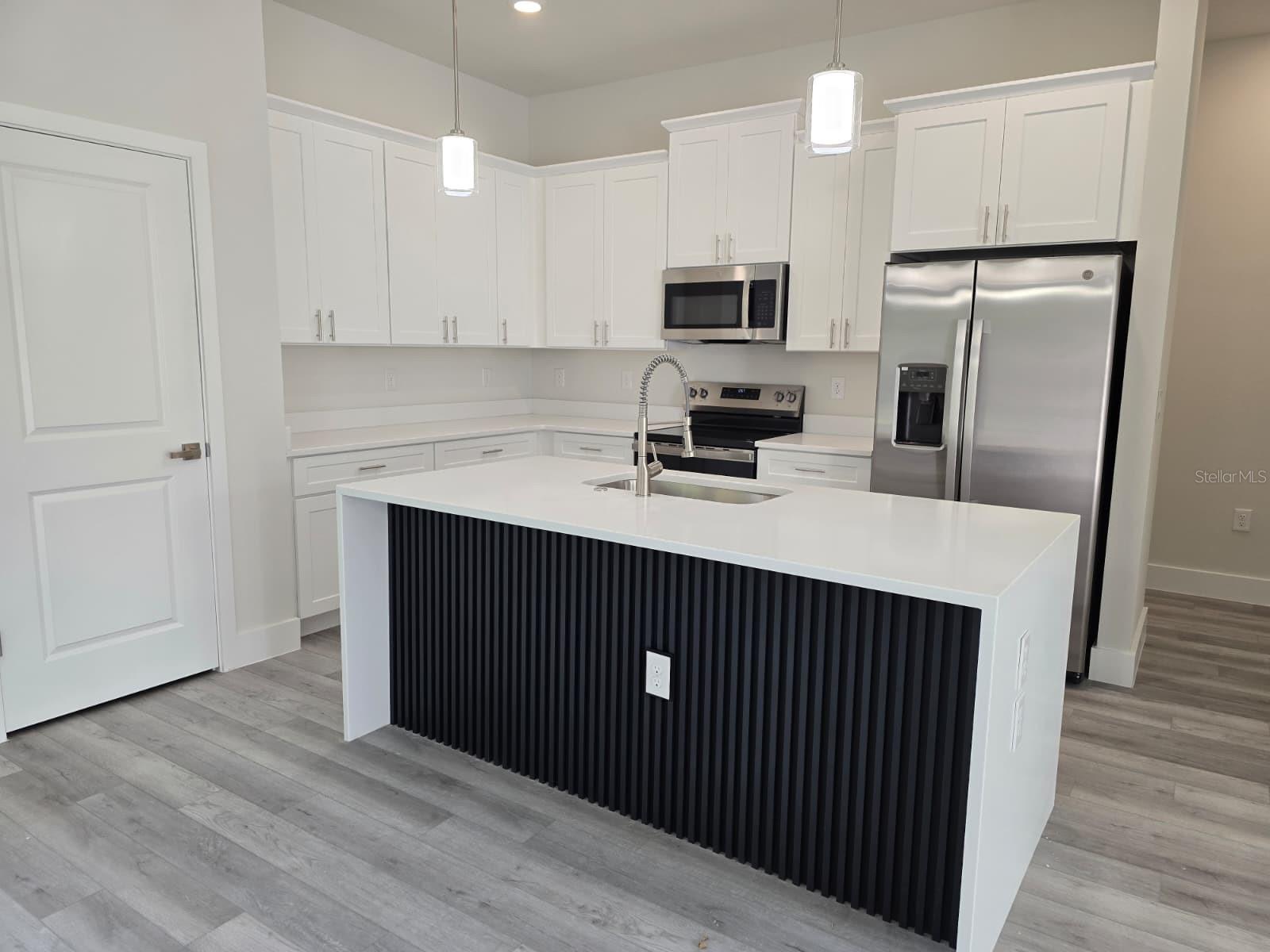 Image 2 of 16 For 18382 Elgin Avenue