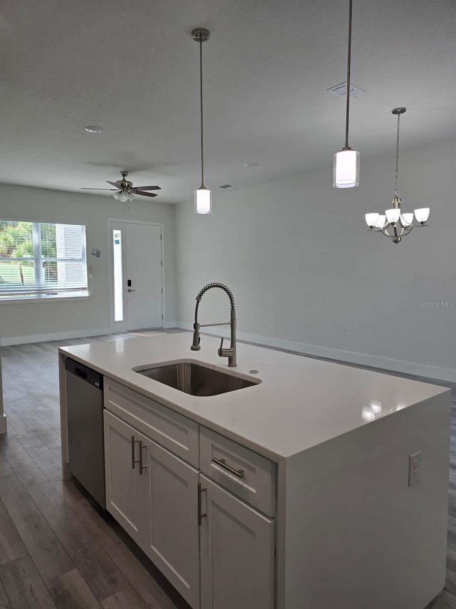 Image 4 of 16 For 18382 Elgin Avenue