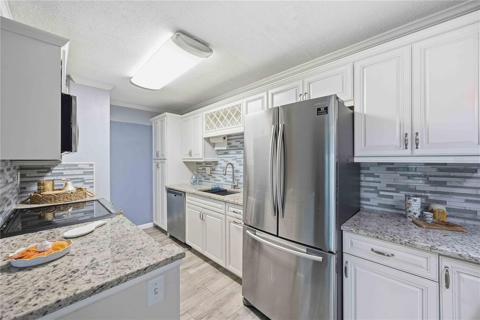 Image 10 of 44 For 3259 Beneva Road 101