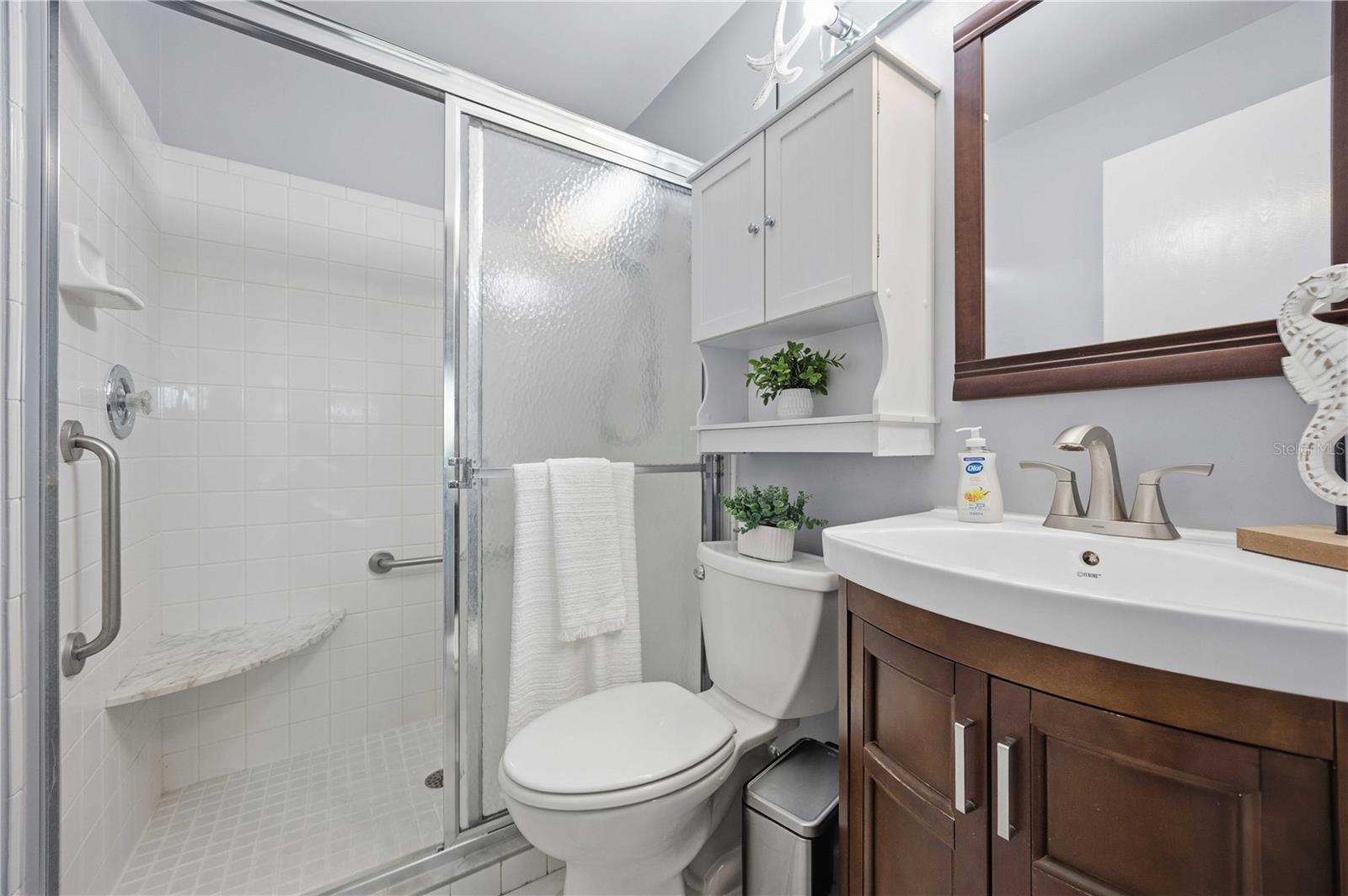 Image 22 of 44 For 3259 Beneva Road 101