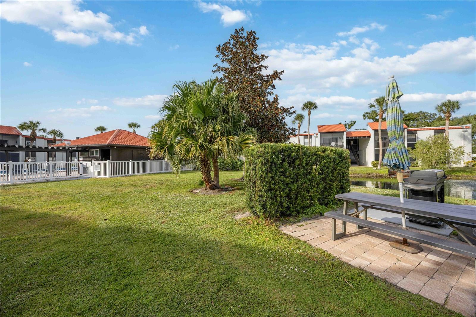 Image 37 of 44 For 3259 Beneva Road 101