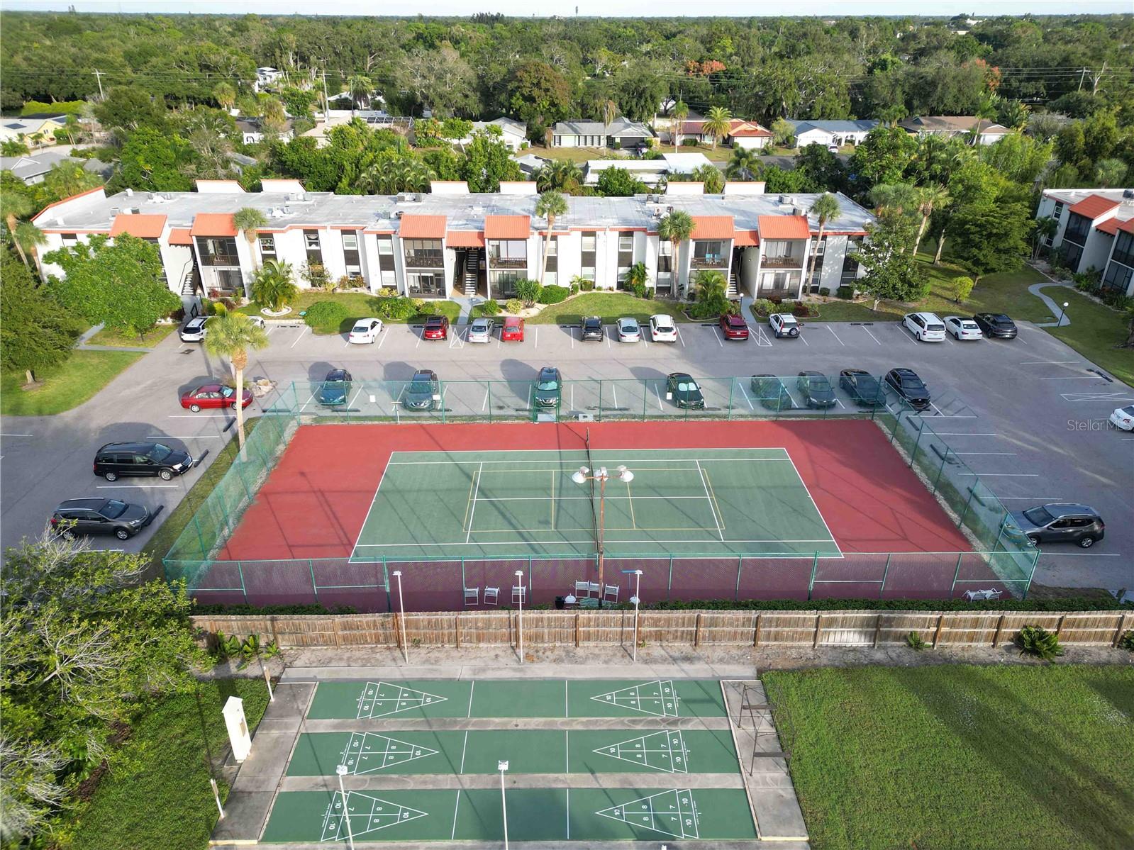 Image 40 of 44 For 3259 Beneva Road 101