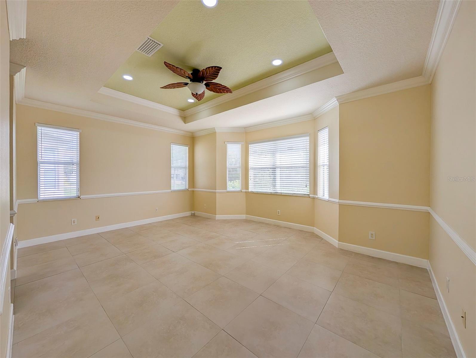 Image 14 of 39 For 6507 37th Street E