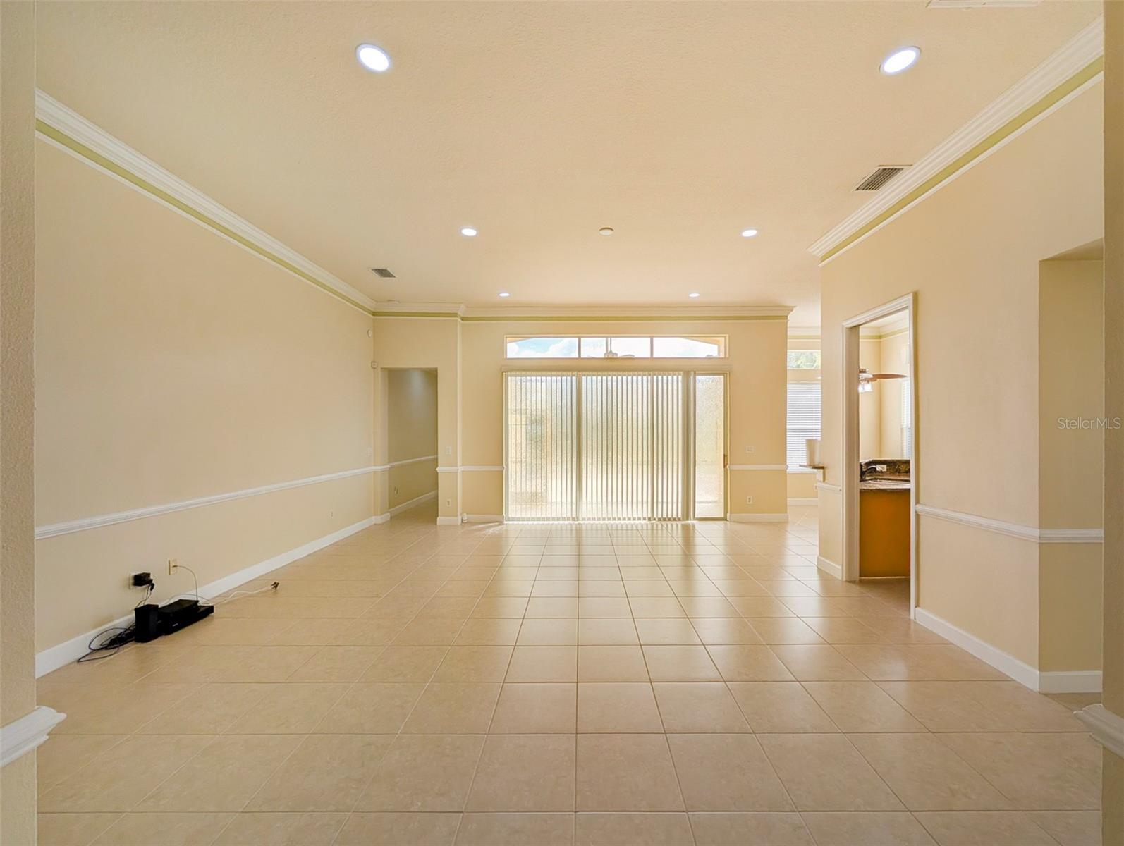 Image 6 of 39 For 6507 37th Street E