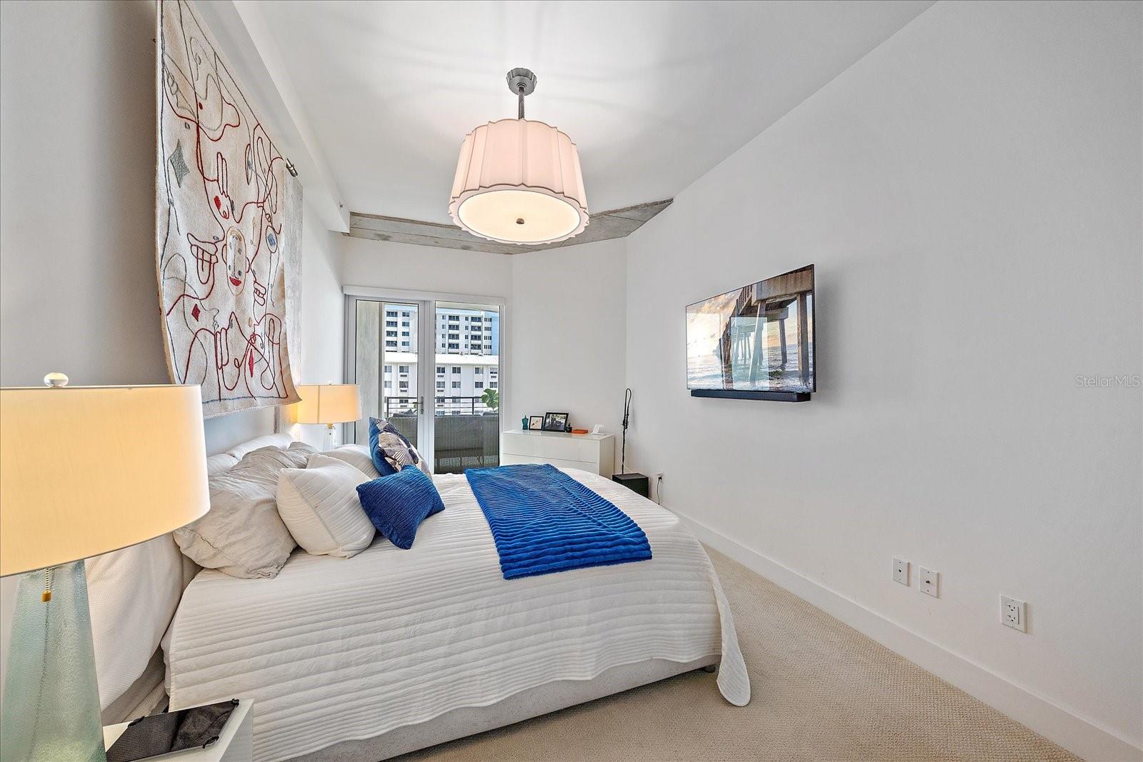 Image 20 of 32 For 332 Cocoanut Avenue 406