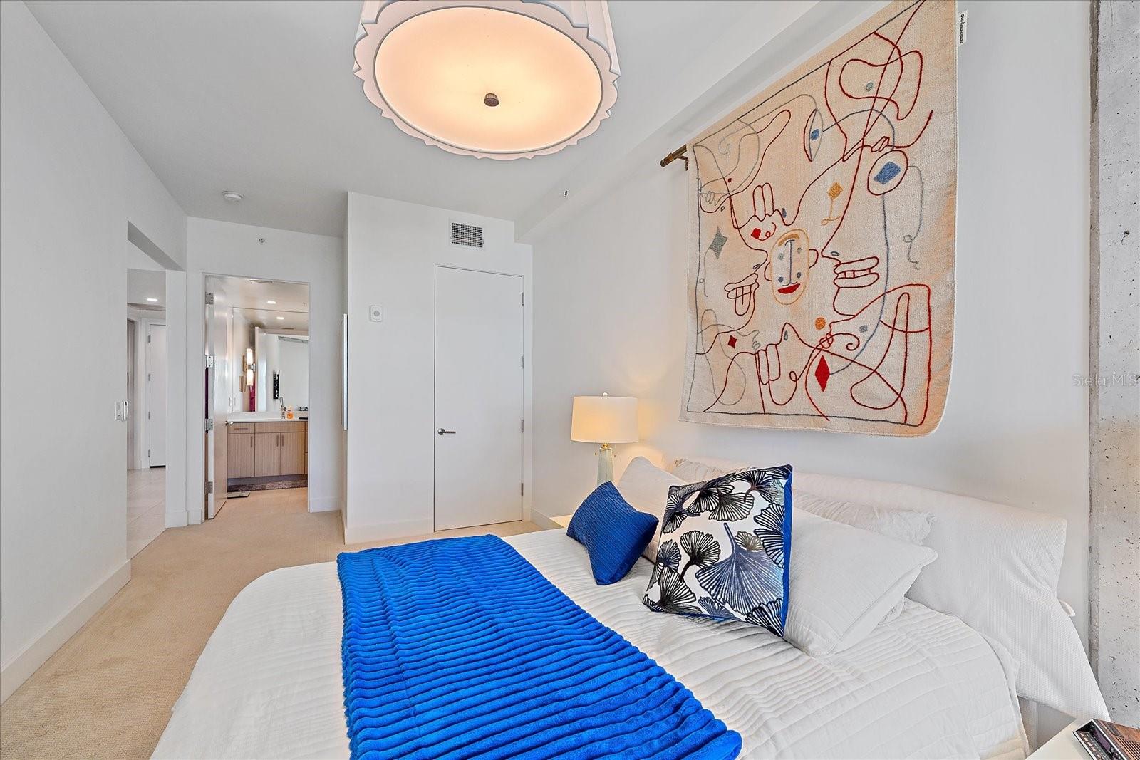 Image 21 of 32 For 332 Cocoanut Avenue 406