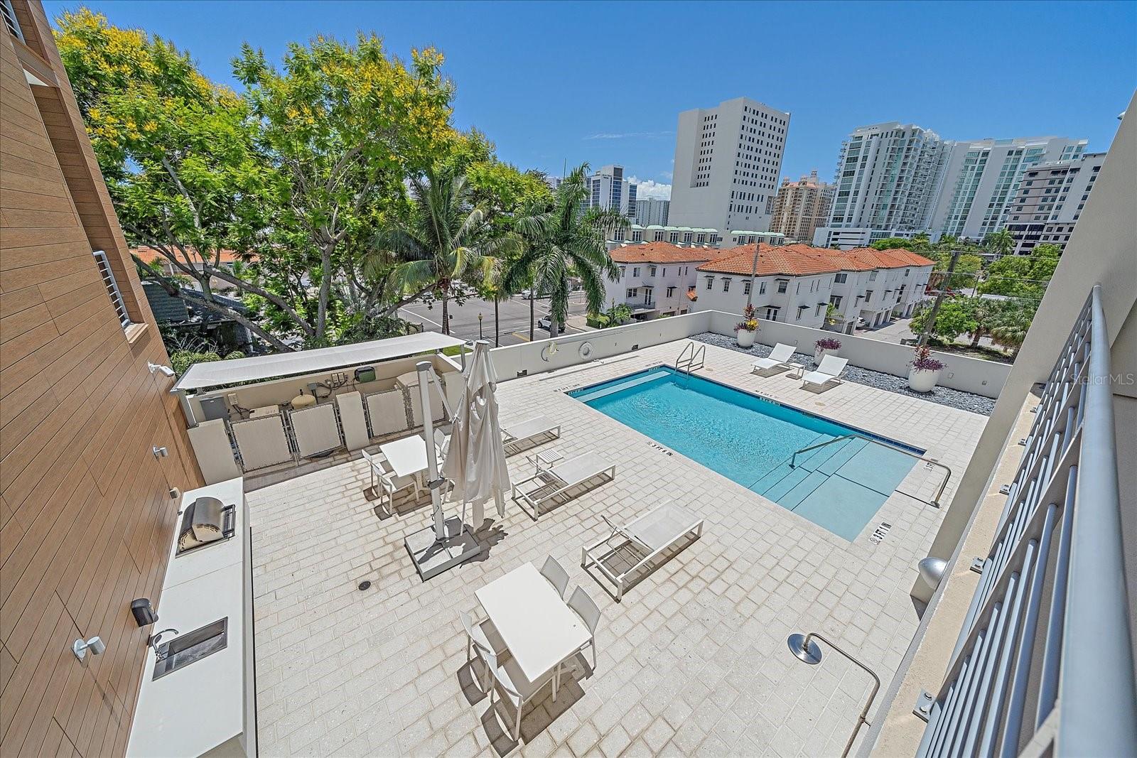 Image 30 of 32 For 332 Cocoanut Avenue 406