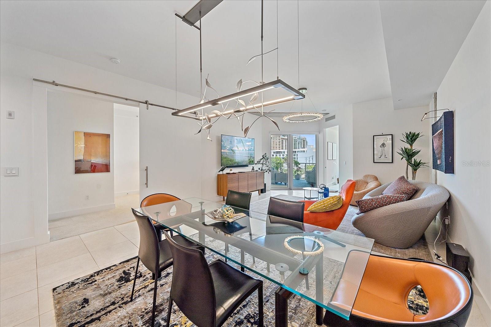 Image 5 of 32 For 332 Cocoanut Avenue 406