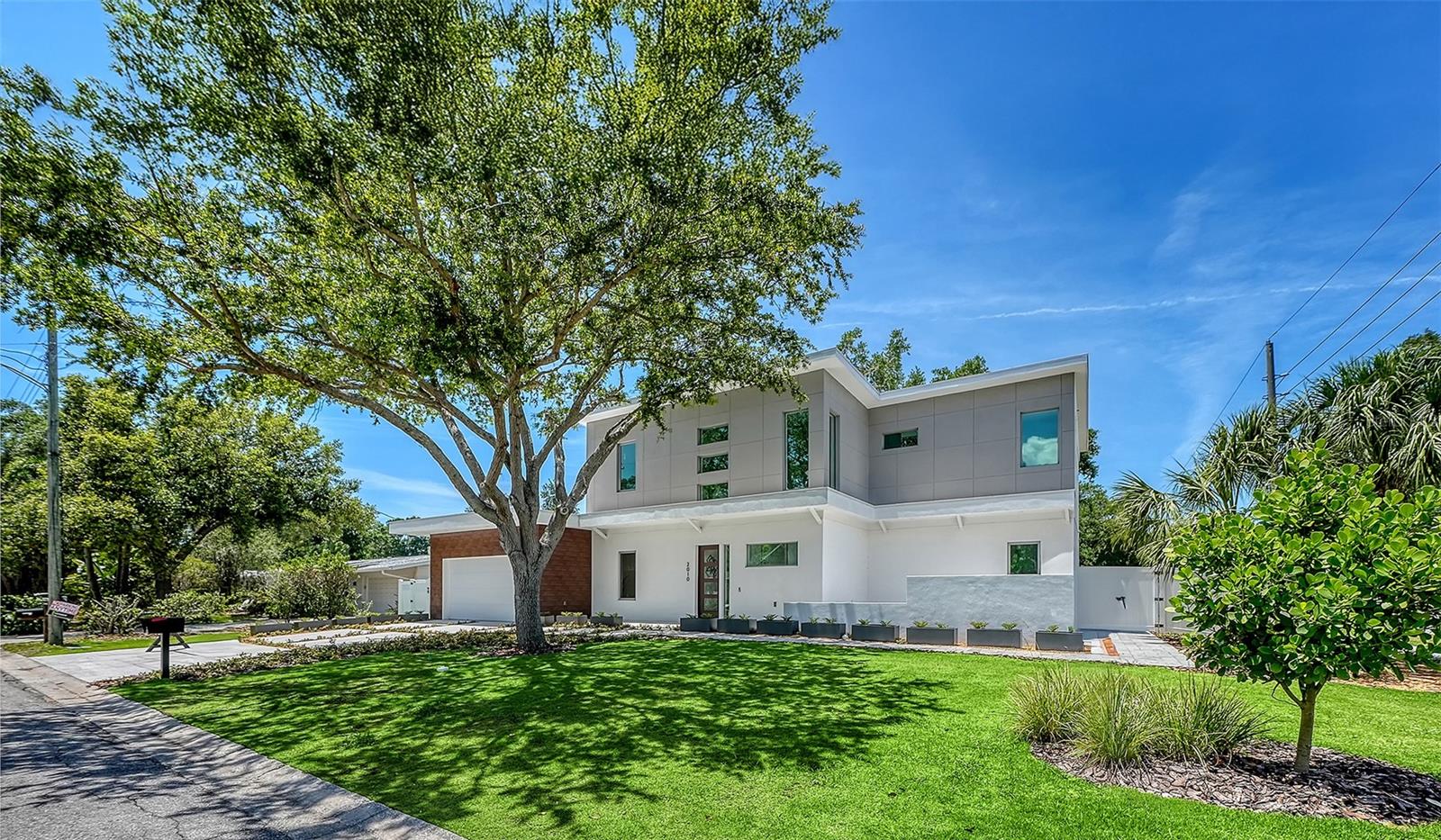 Details for 2010 Hyde Park Circle, SARASOTA, FL 34239