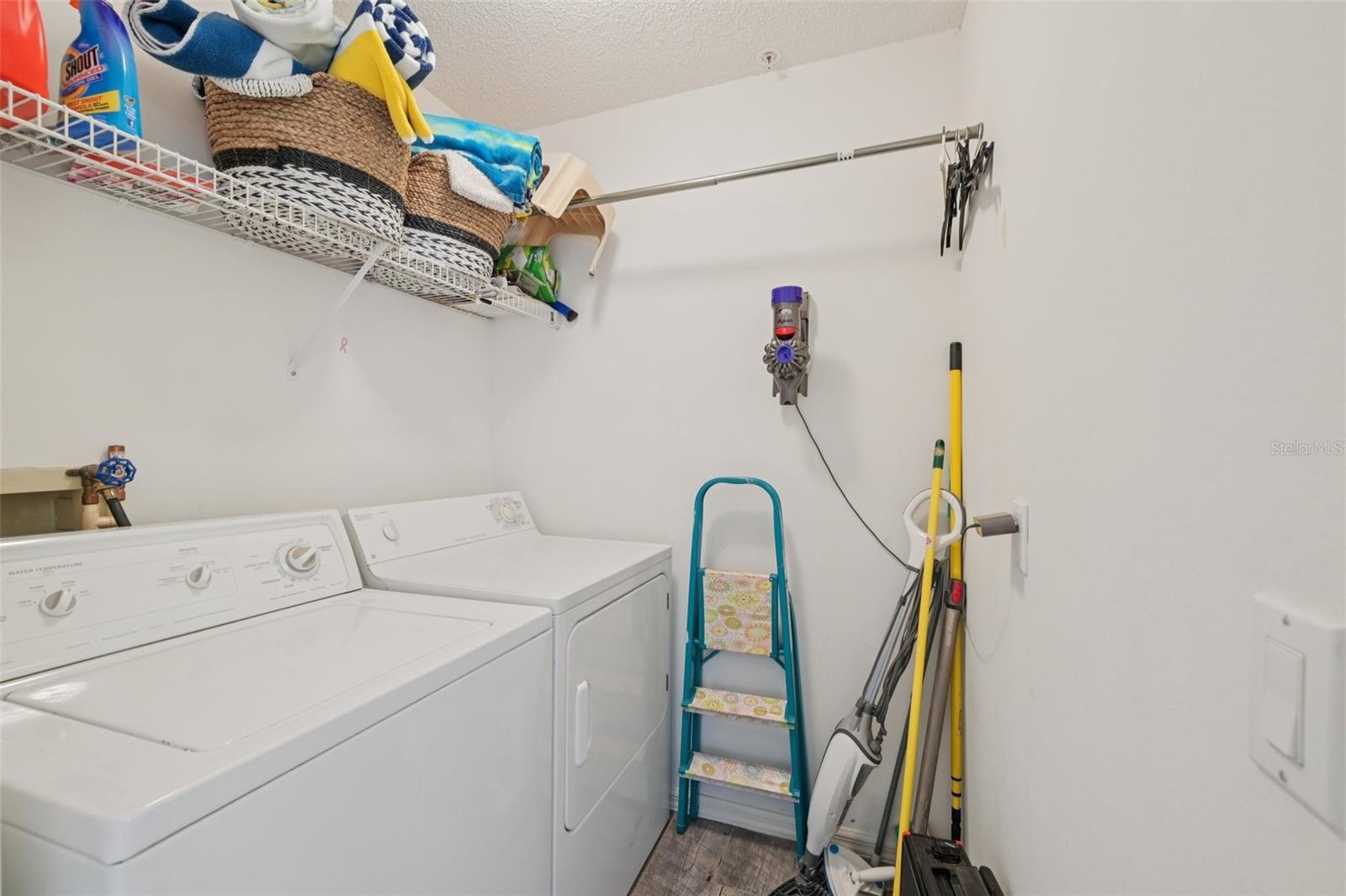 Image 22 of 30 For 9550 High Gate Drive 1526