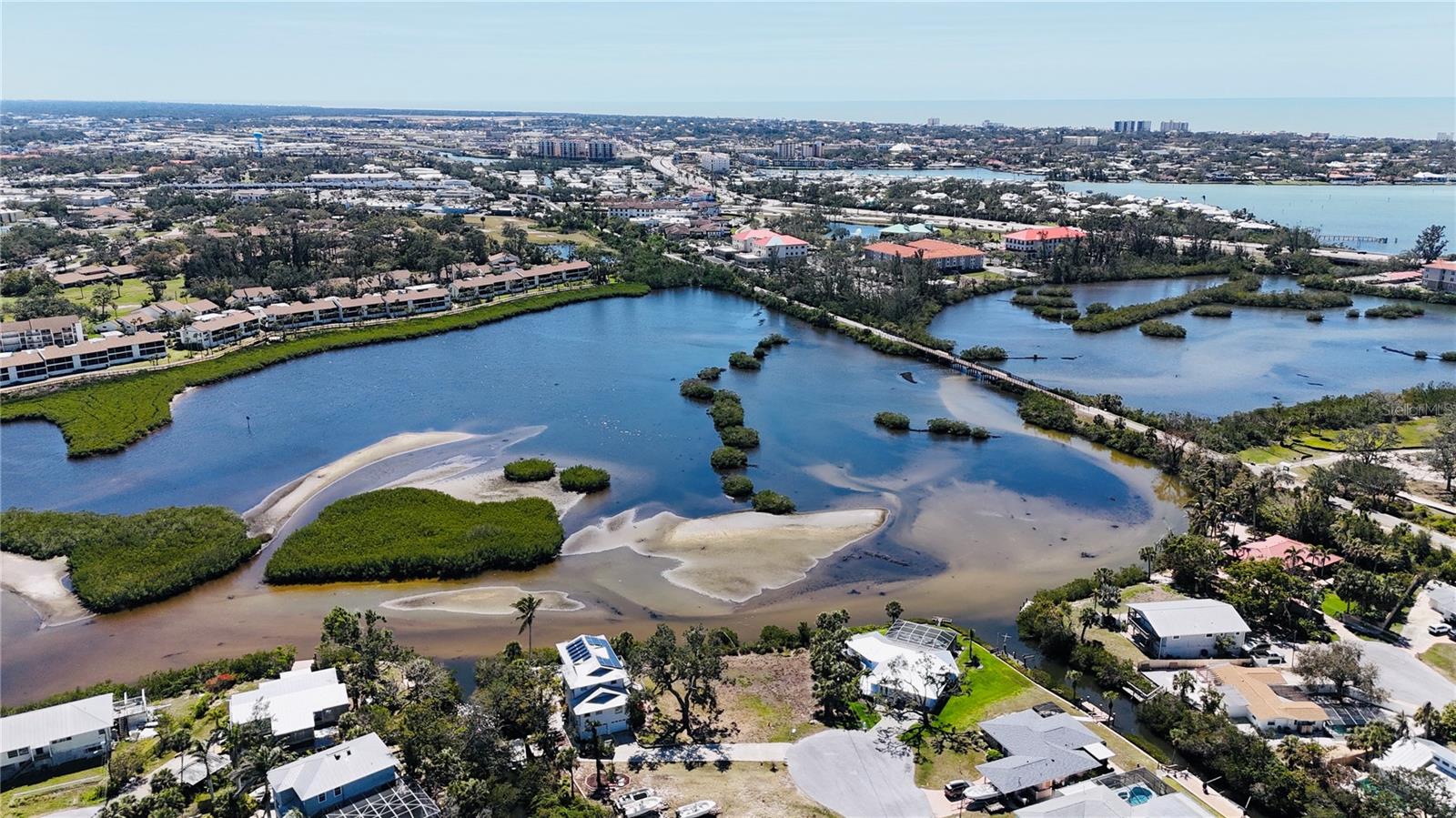 Image 4 of 6 For 808 Suncrest Drive