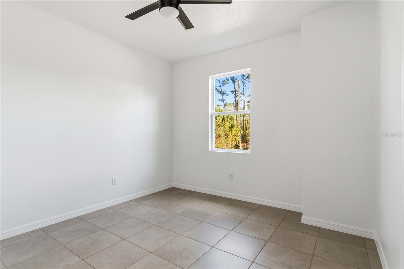 Image 14 of 30 For 4239 Belladonna Avenue