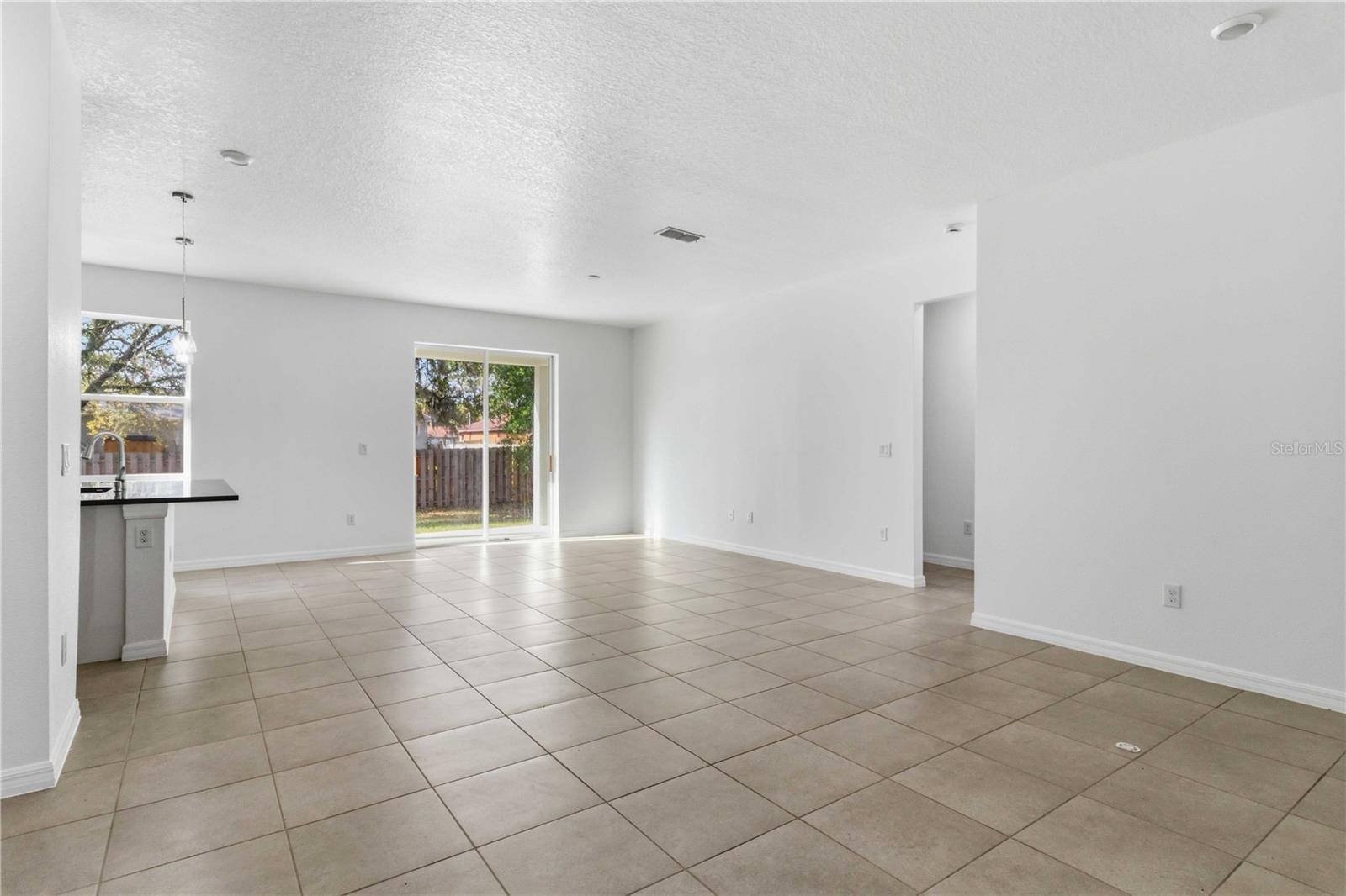 Image 6 of 30 For 4239 Belladonna Avenue