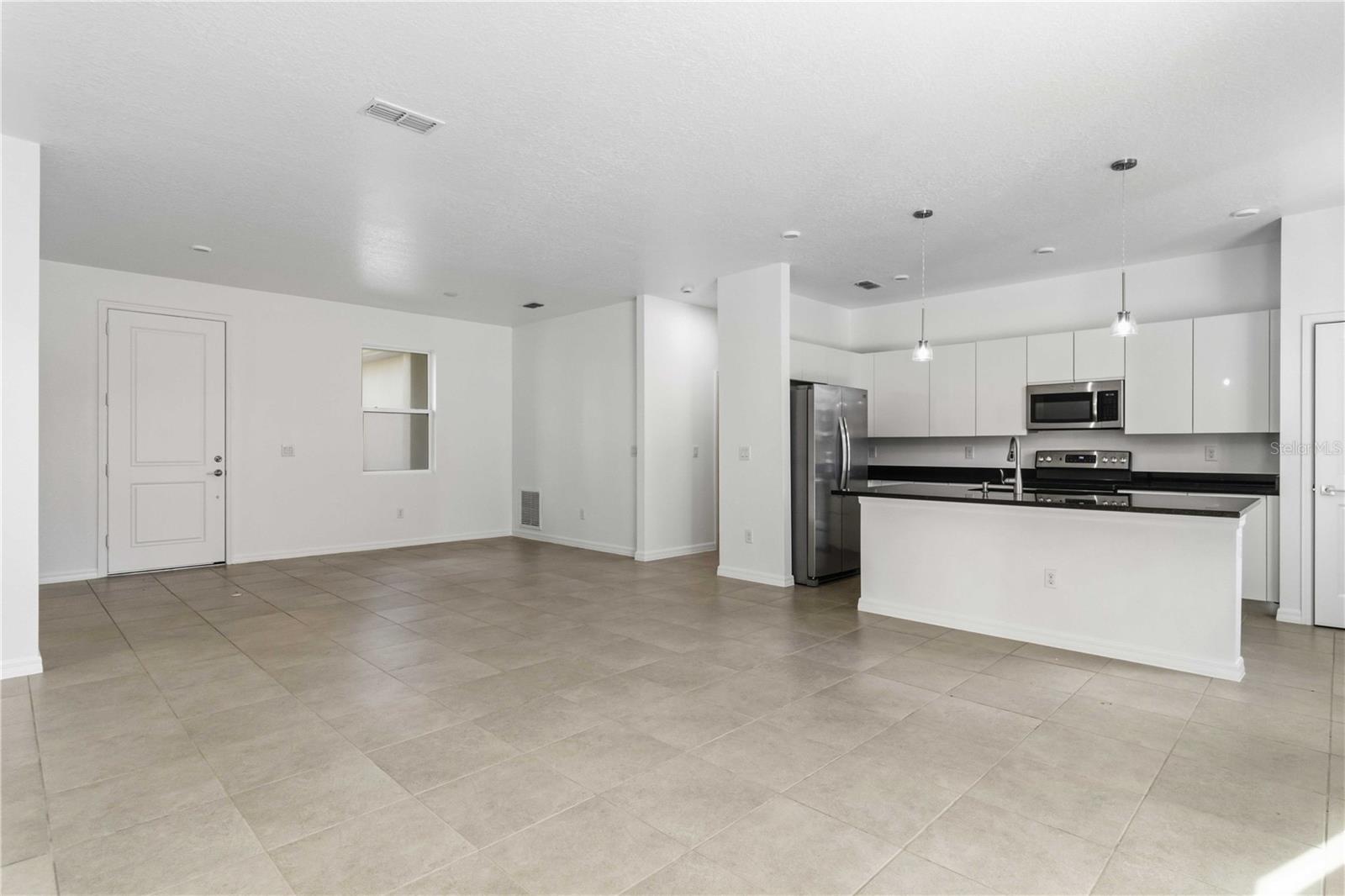 Image 8 of 30 For 4239 Belladonna Avenue