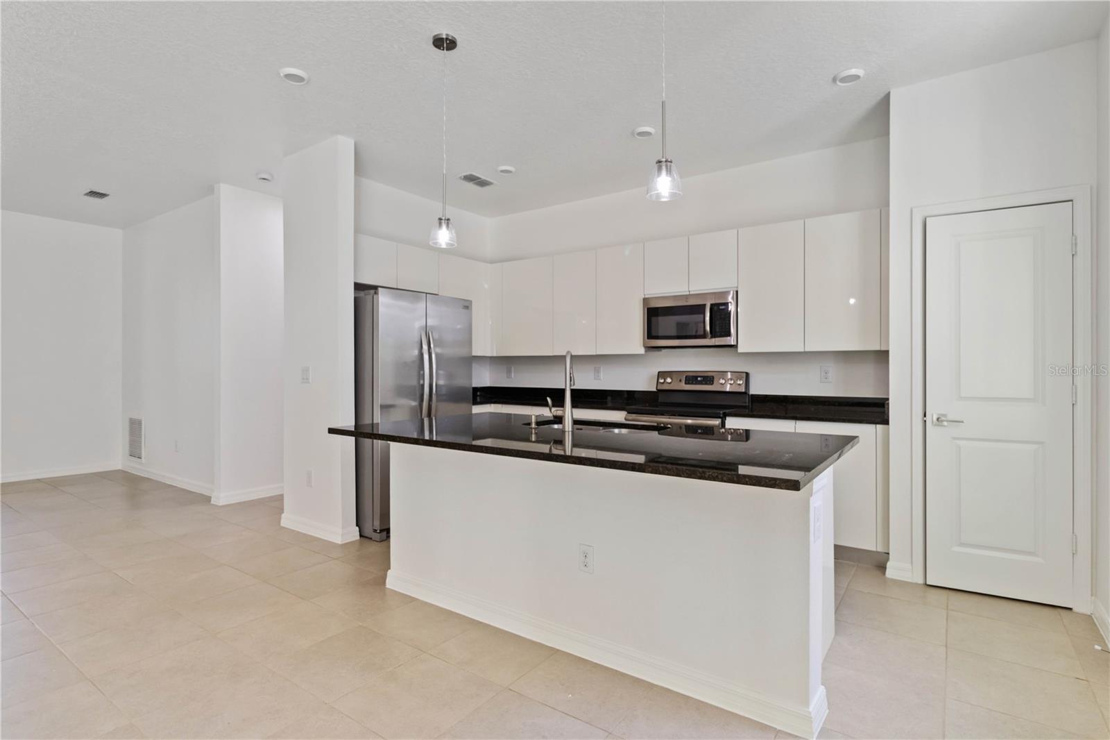 Image 9 of 30 For 4239 Belladonna Avenue