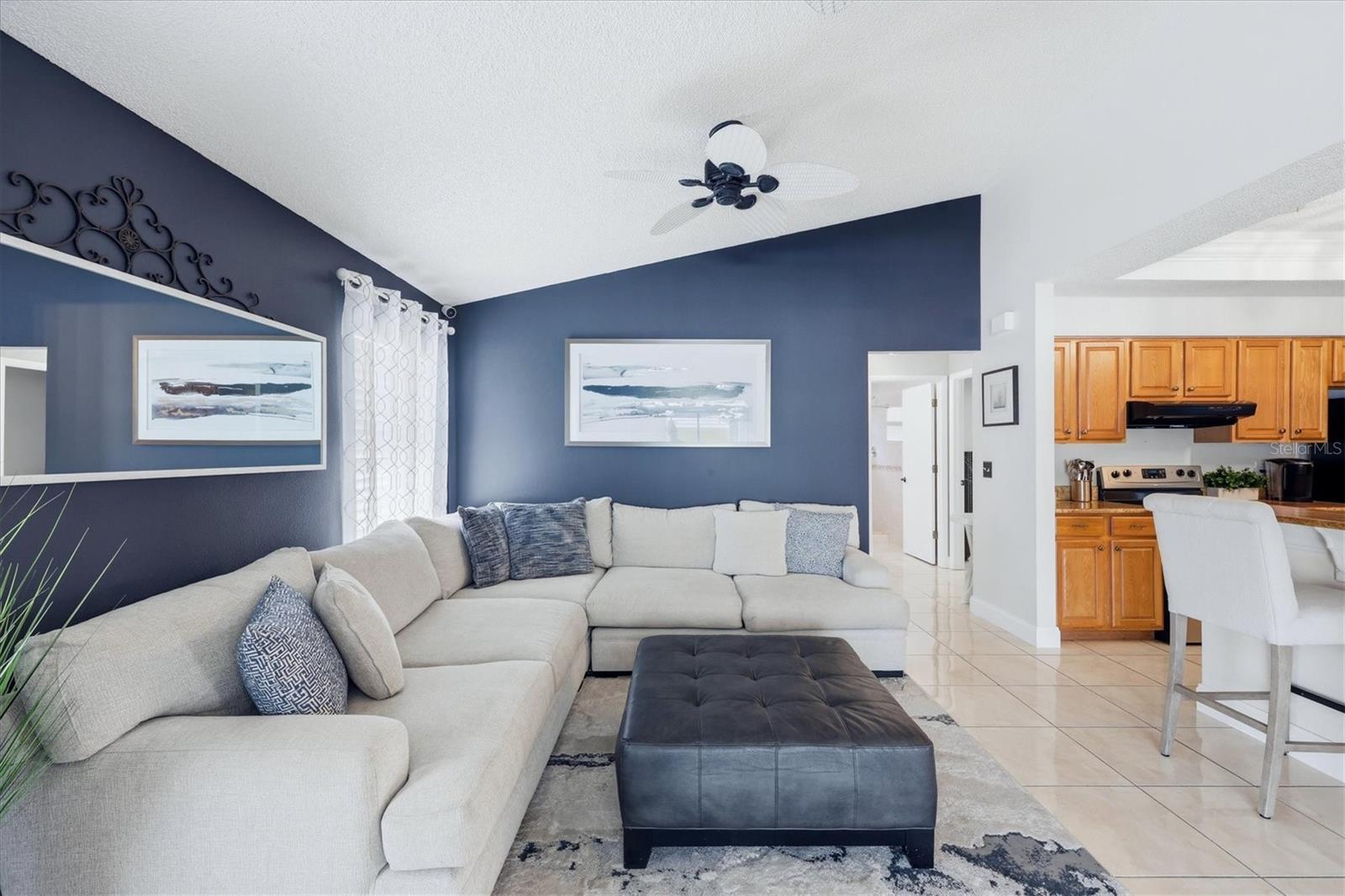 Image 13 of 42 For 8421 Country Park Way