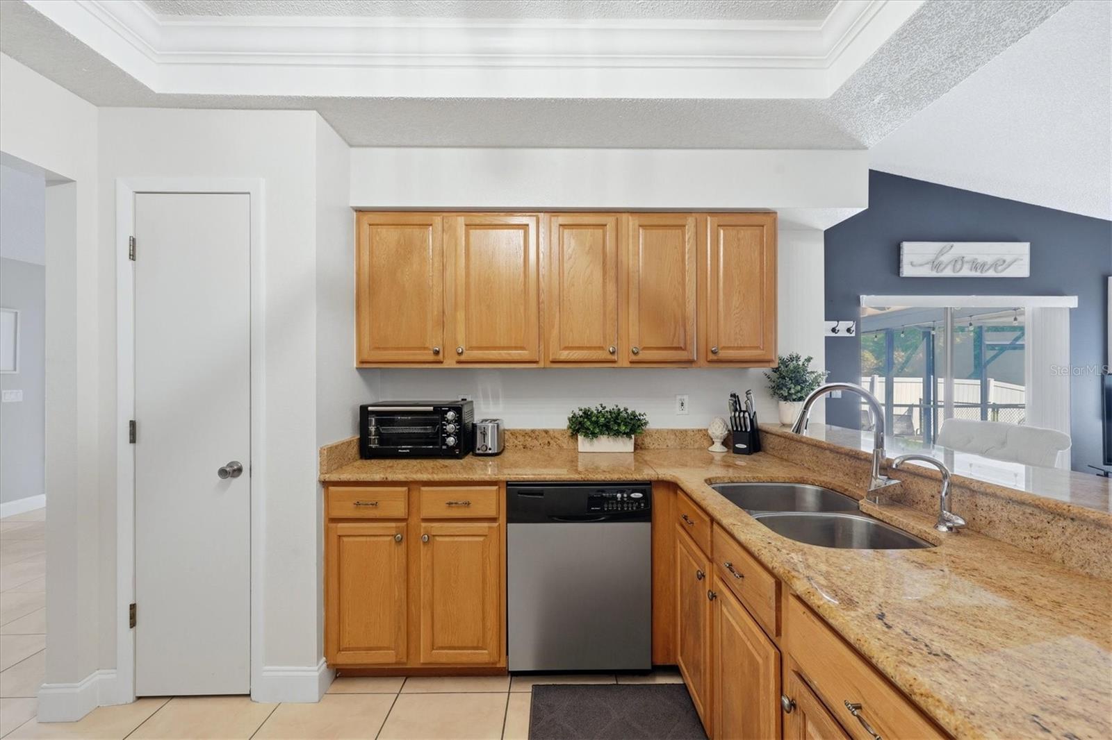 Image 20 of 42 For 8421 Country Park Way