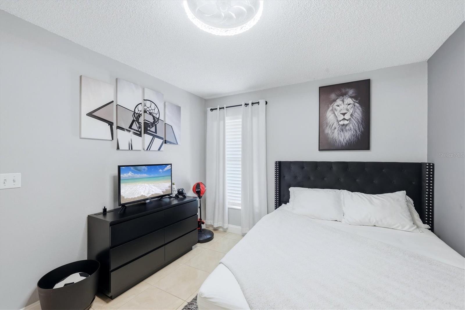 Image 22 of 42 For 8421 Country Park Way