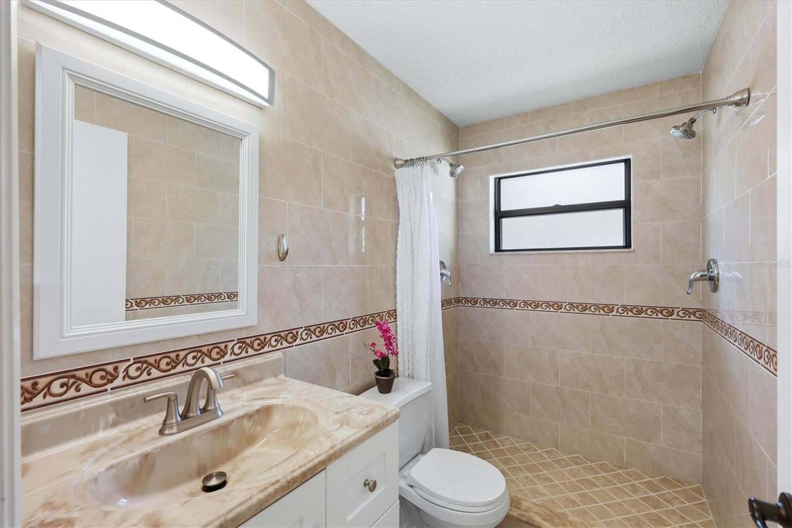 Image 23 of 42 For 8421 Country Park Way