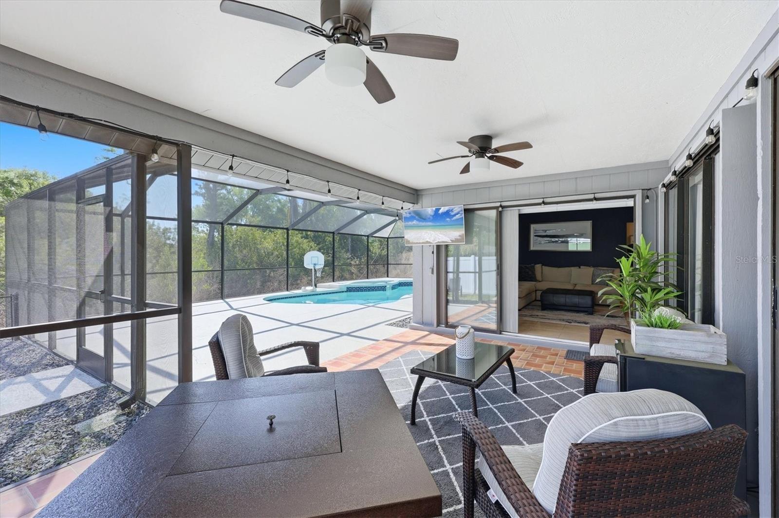 Image 32 of 42 For 8421 Country Park Way