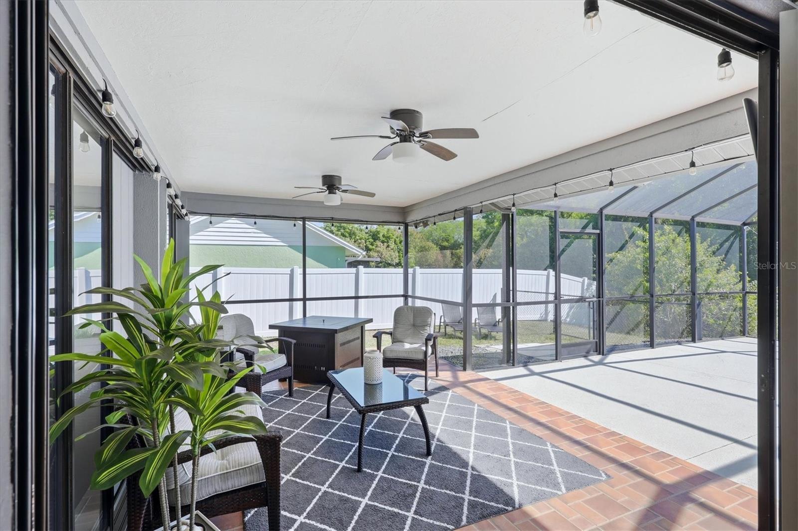 Image 33 of 42 For 8421 Country Park Way