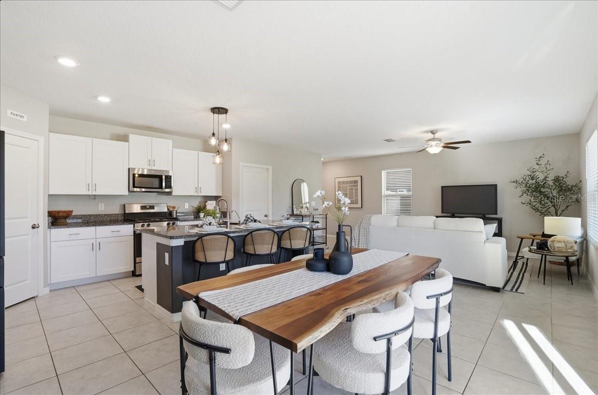 Image 11 of 44 For 9513 Channing Hill Drive