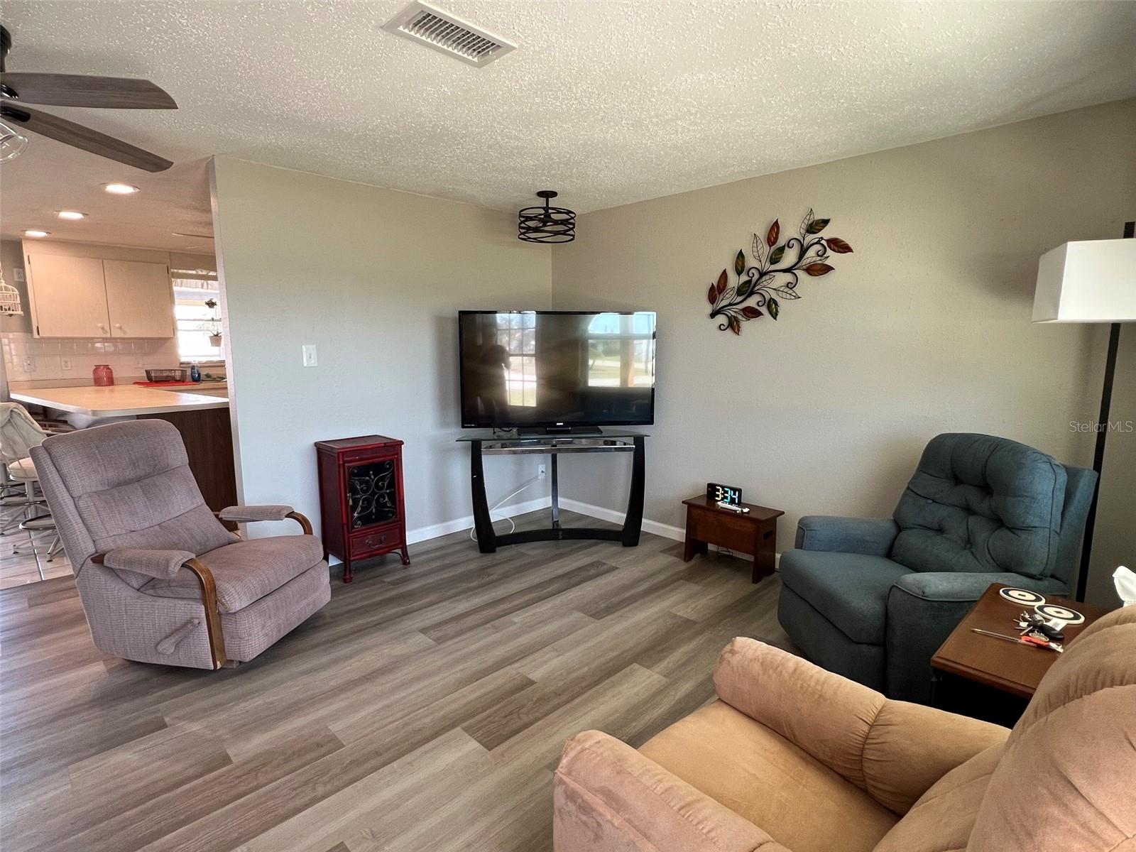 Image 10 of 20 For 2101 Arkansas Avenue