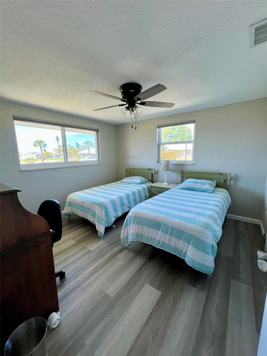 Image 14 of 20 For 2101 Arkansas Avenue