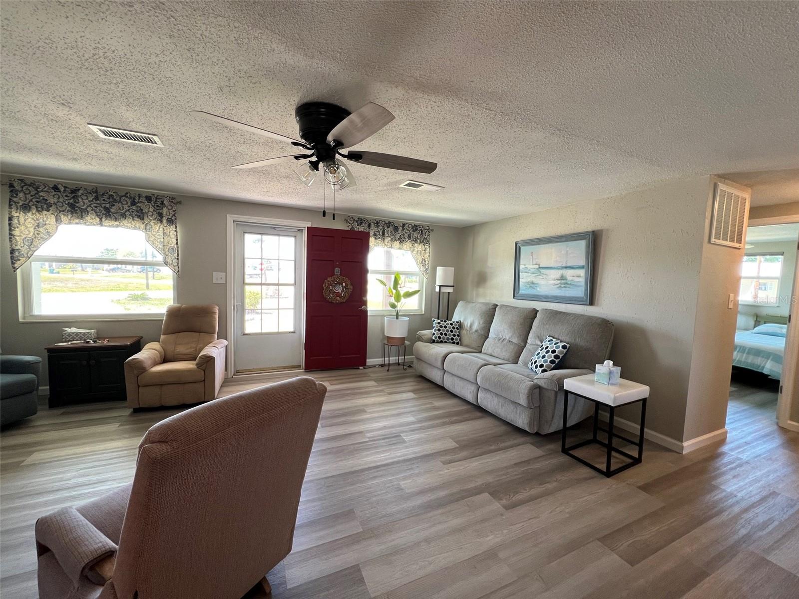 Image 9 of 20 For 2101 Arkansas Avenue