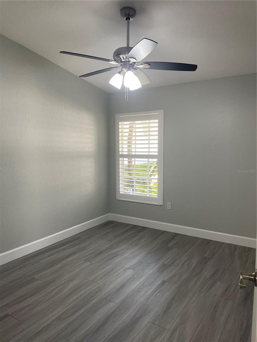 Image 10 of 13 For 7132 Melrose Place