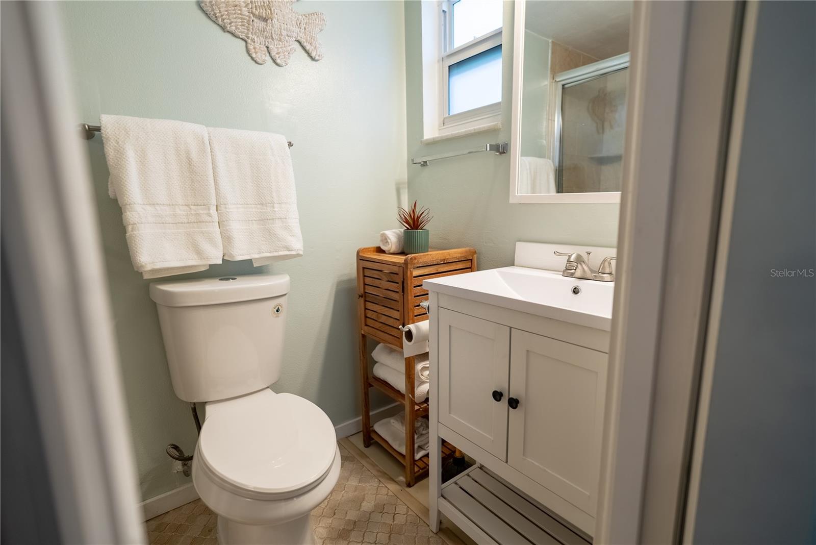 Listing photo id 10 for 925 Beach Road 107