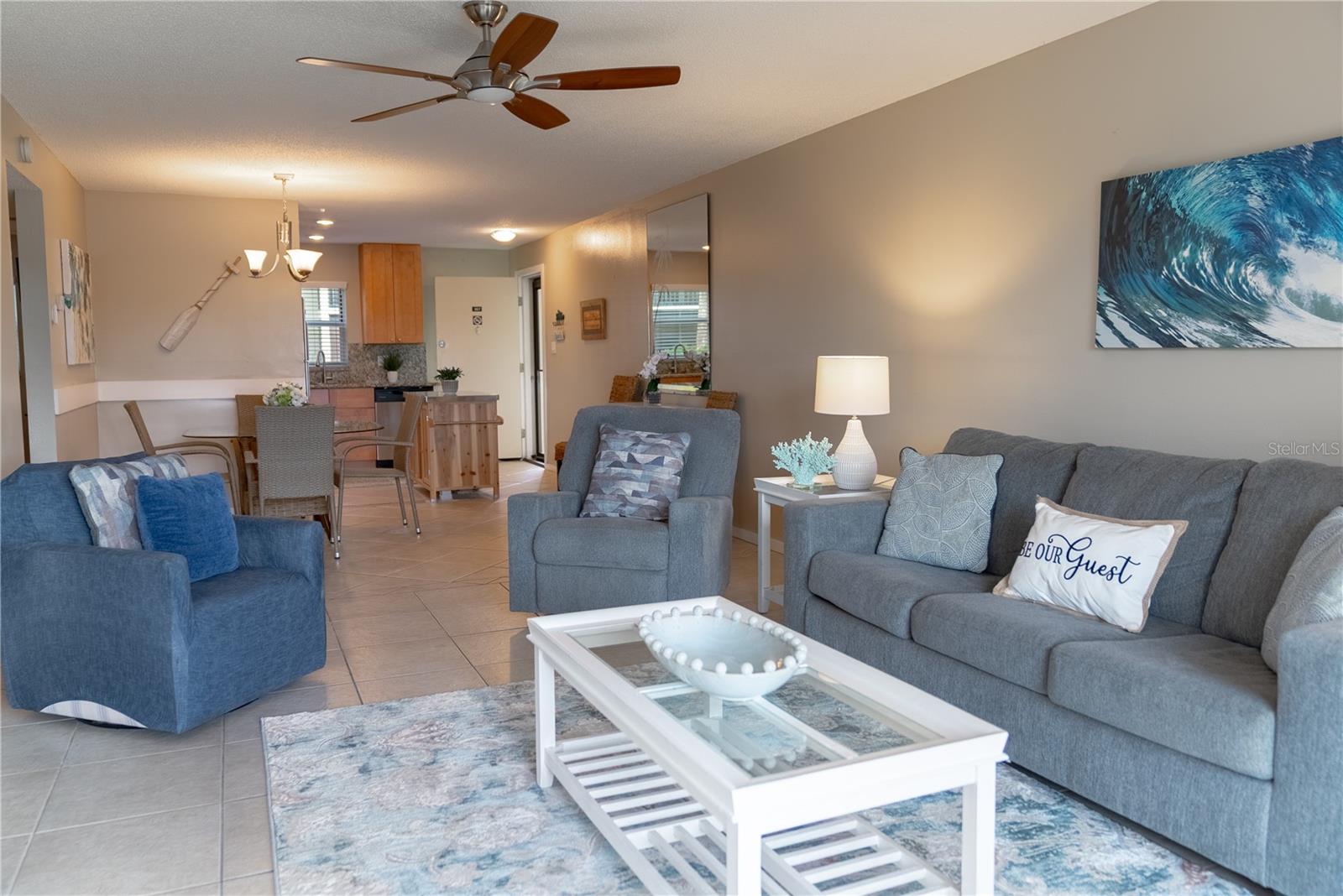 Listing photo id 0 for 925 Beach Road 107