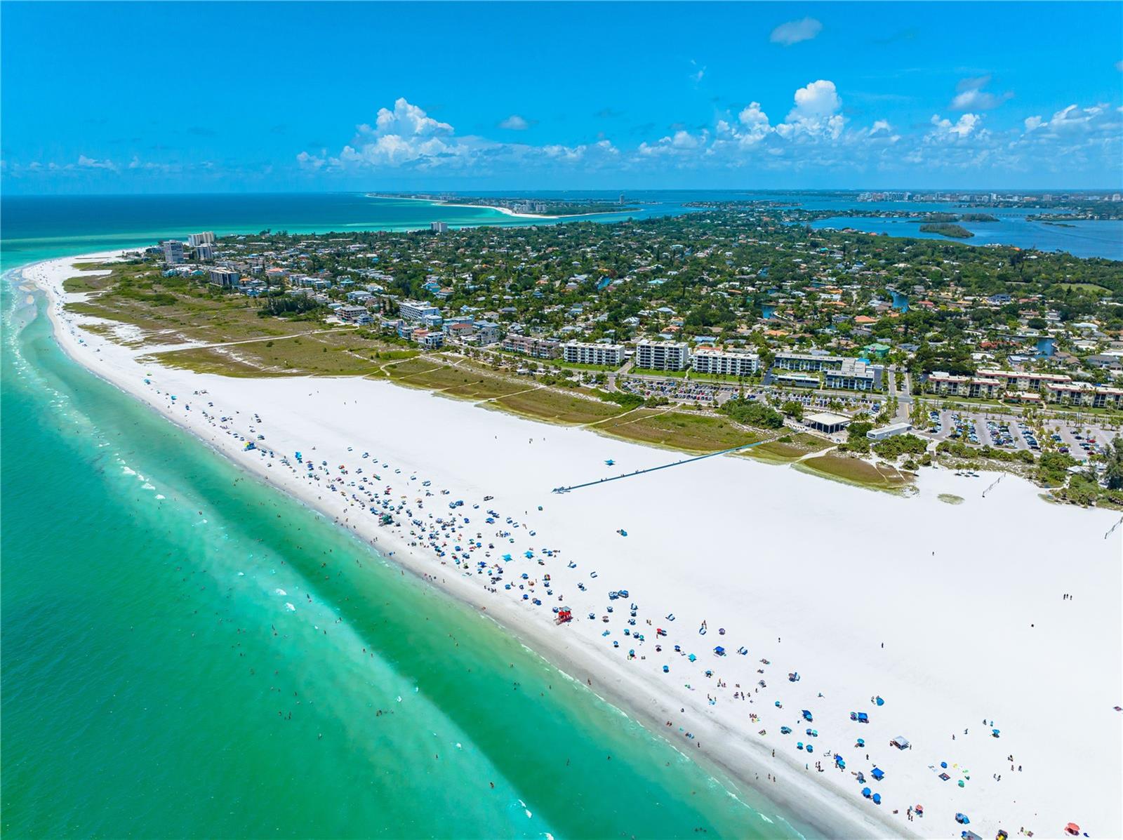 Listing photo id 26 for 925 Beach Road 107