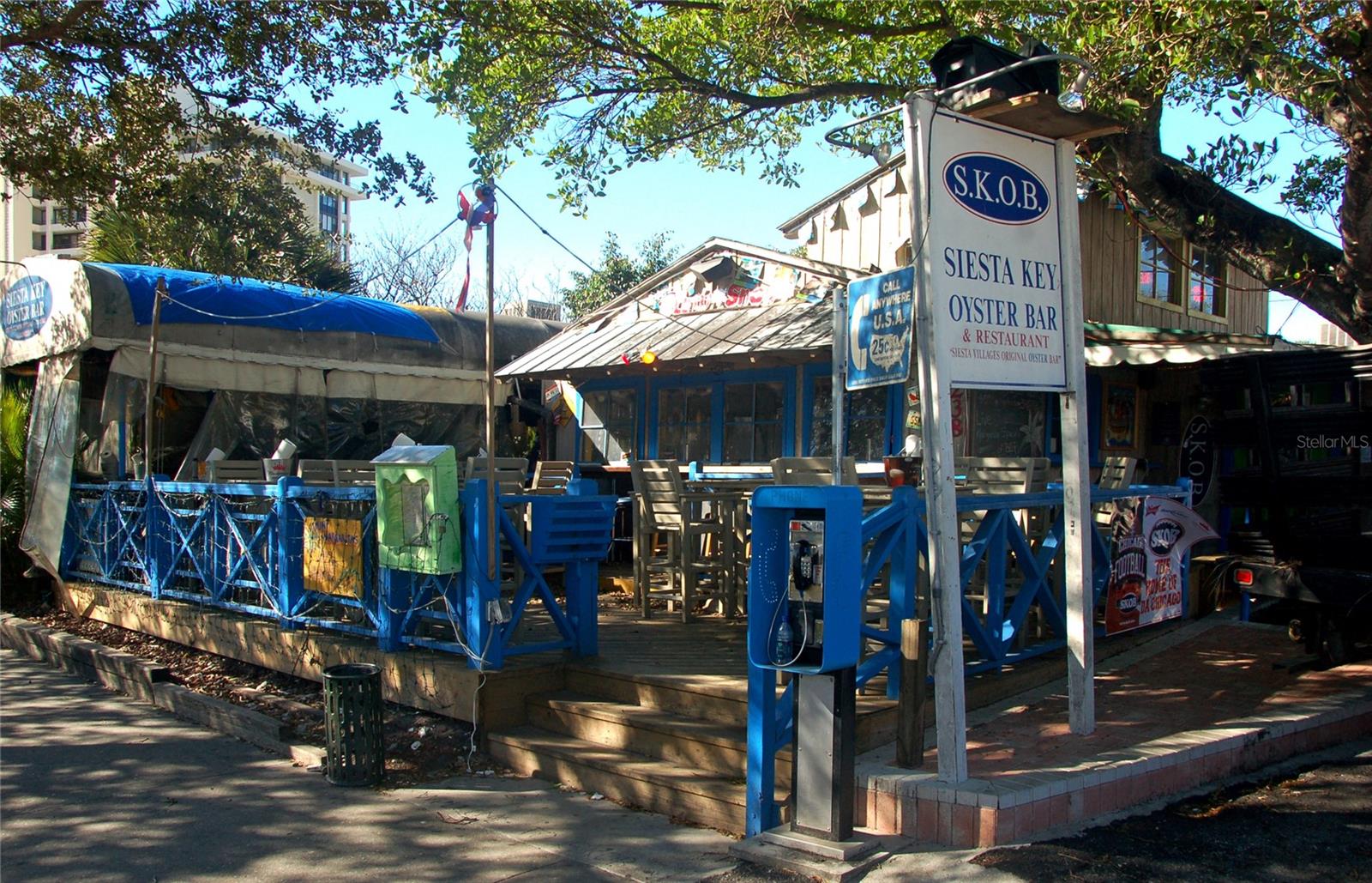 Listing photo id 28 for 925 Beach Road 107