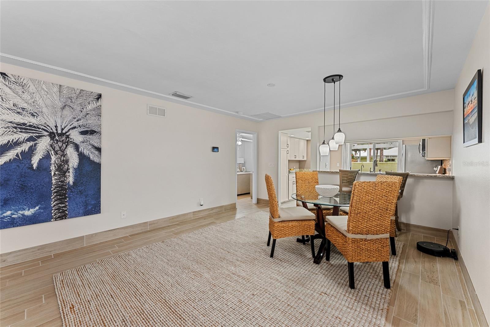 Image 10 of 49 For 310 Wexford Terrace 164