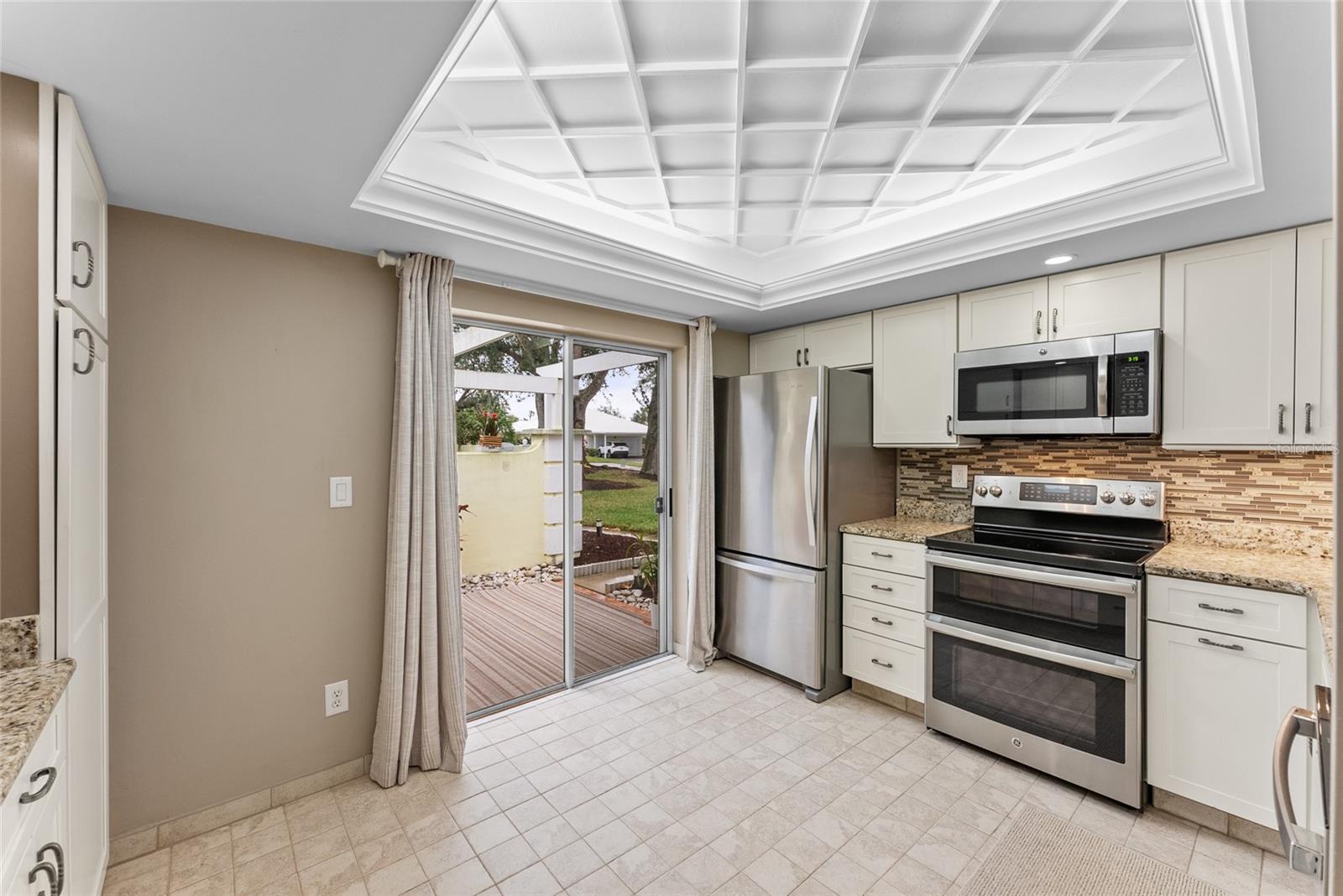 Image 14 of 49 For 310 Wexford Terrace 164