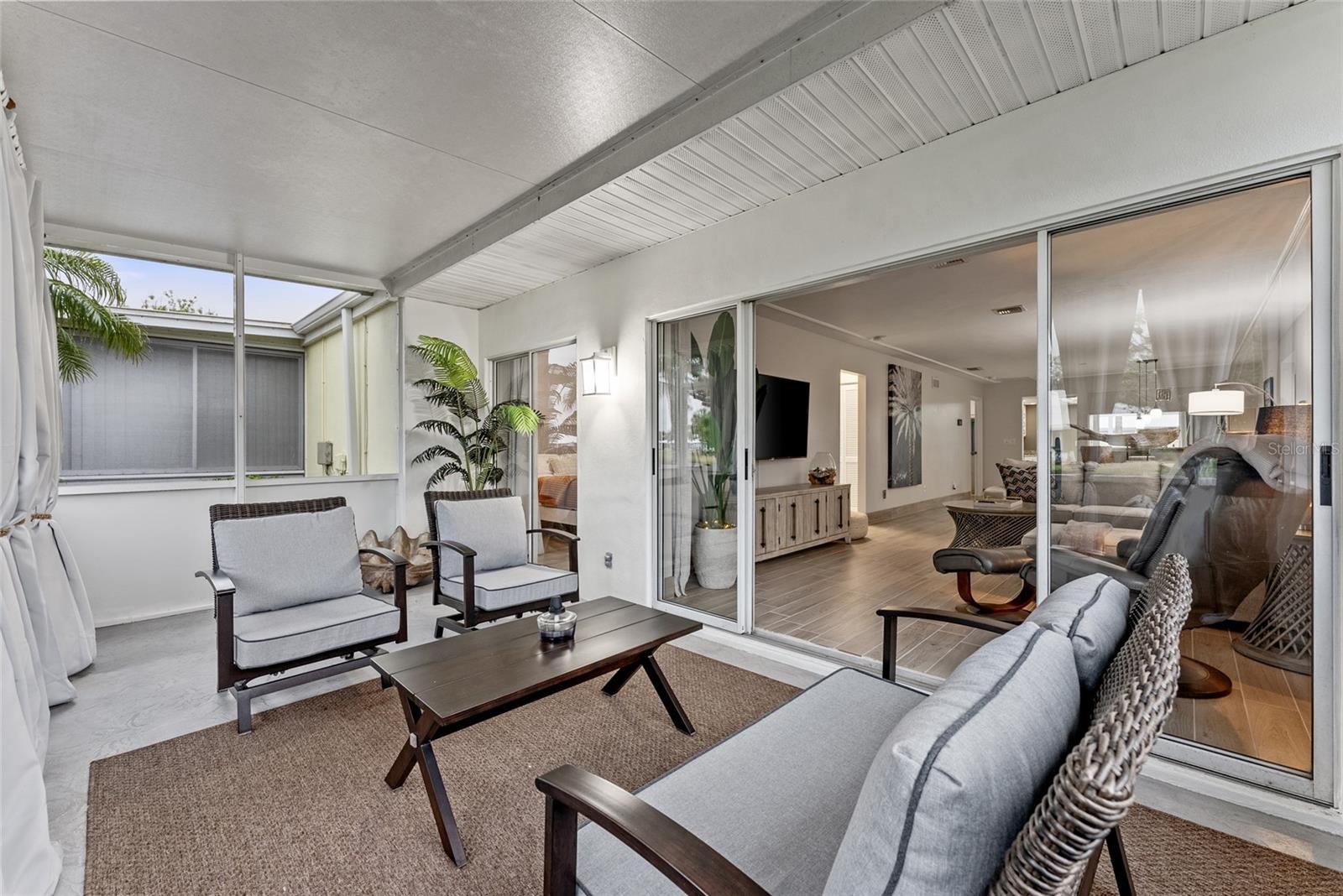 Image 24 of 49 For 310 Wexford Terrace 164