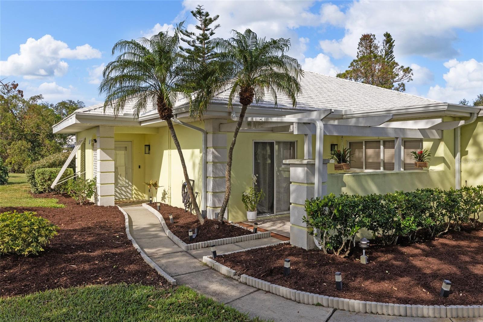 Image 3 of 49 For 310 Wexford Terrace 164