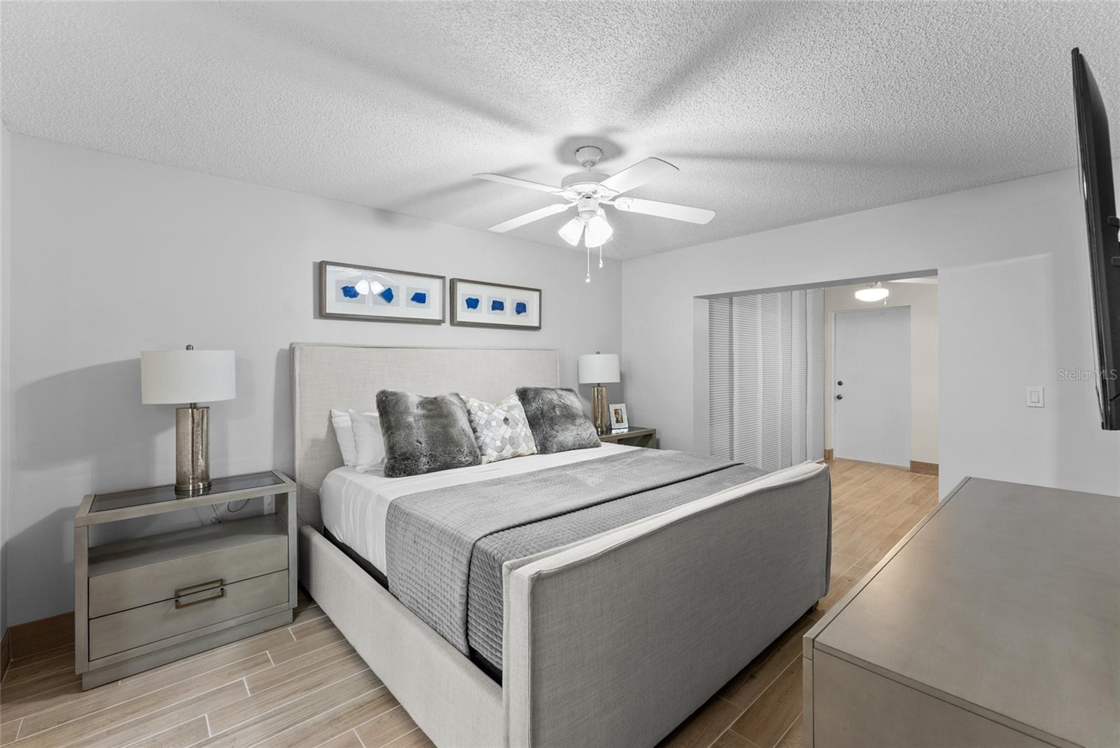 Image 30 of 49 For 310 Wexford Terrace 164
