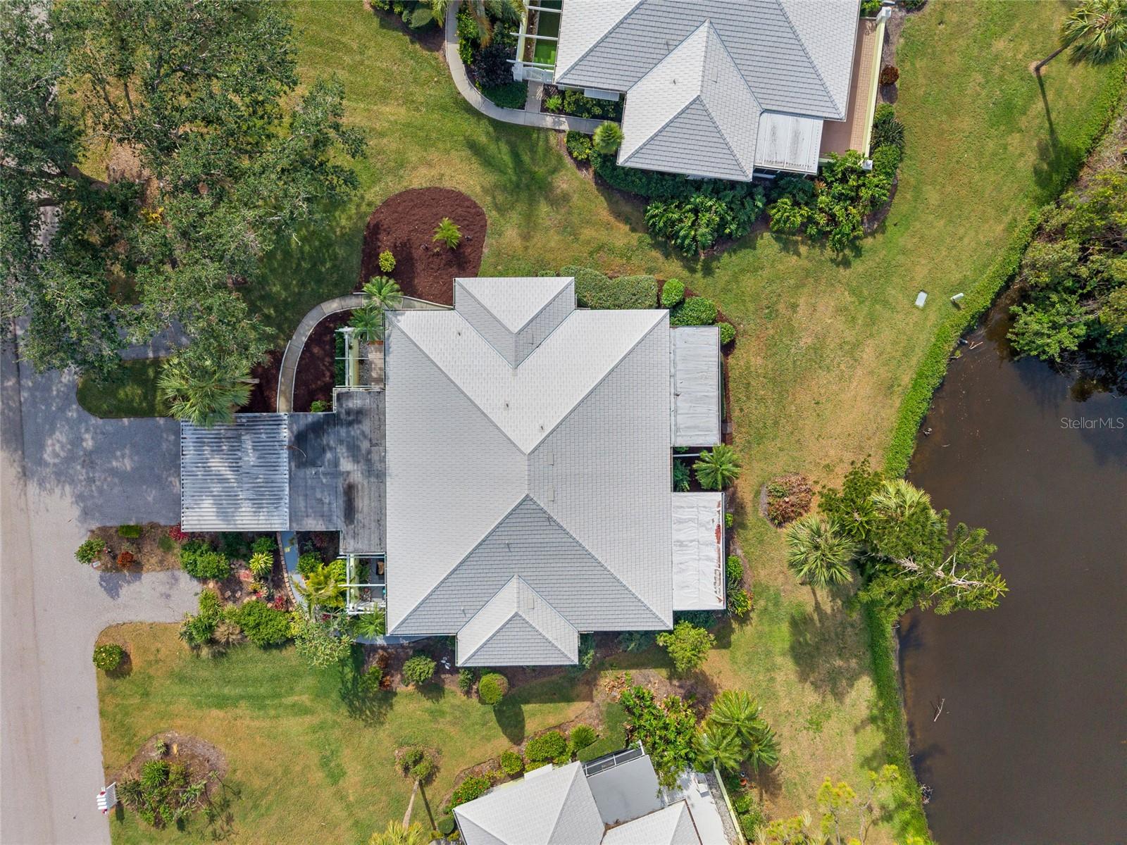 Image 41 of 49 For 310 Wexford Terrace 164