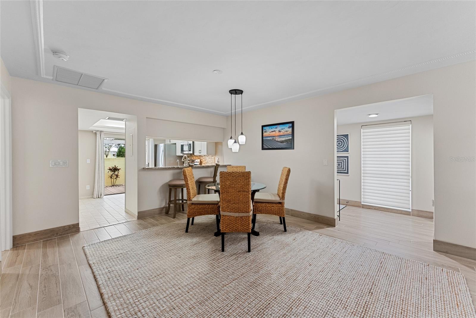 Image 9 of 49 For 310 Wexford Terrace 164