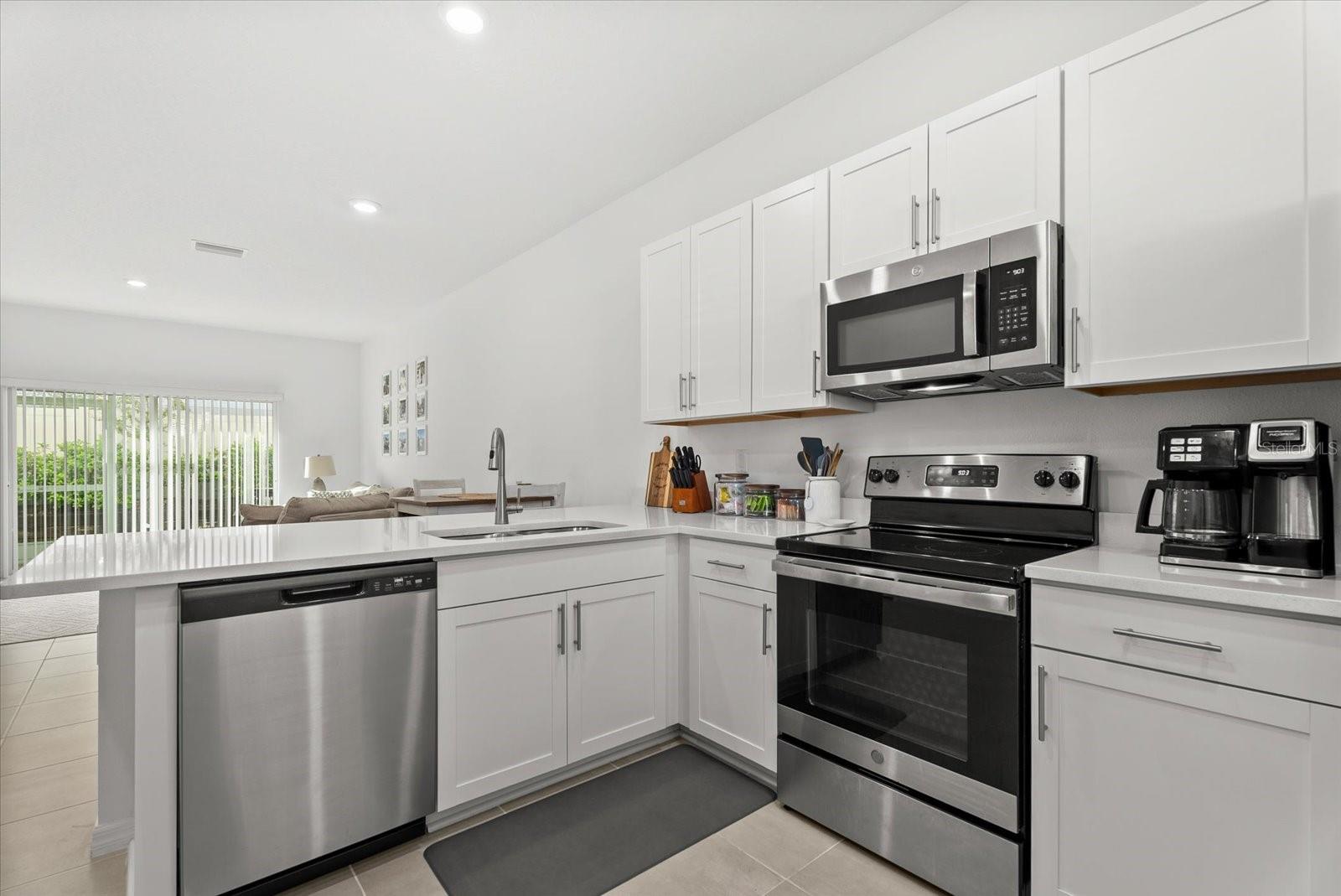 Image 12 of 50 For 8780 Daybreak Street