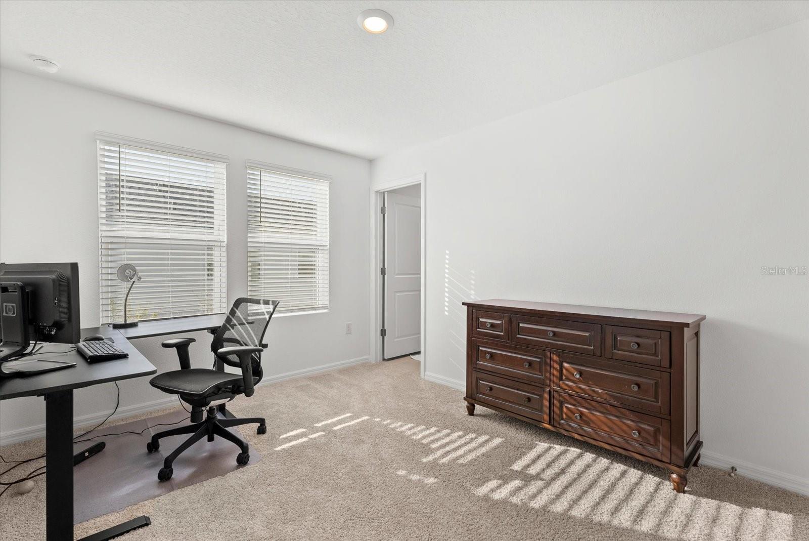 Image 23 of 50 For 8780 Daybreak Street