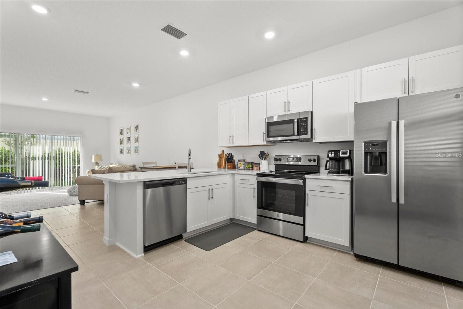 Image 5 of 50 For 8780 Daybreak Street