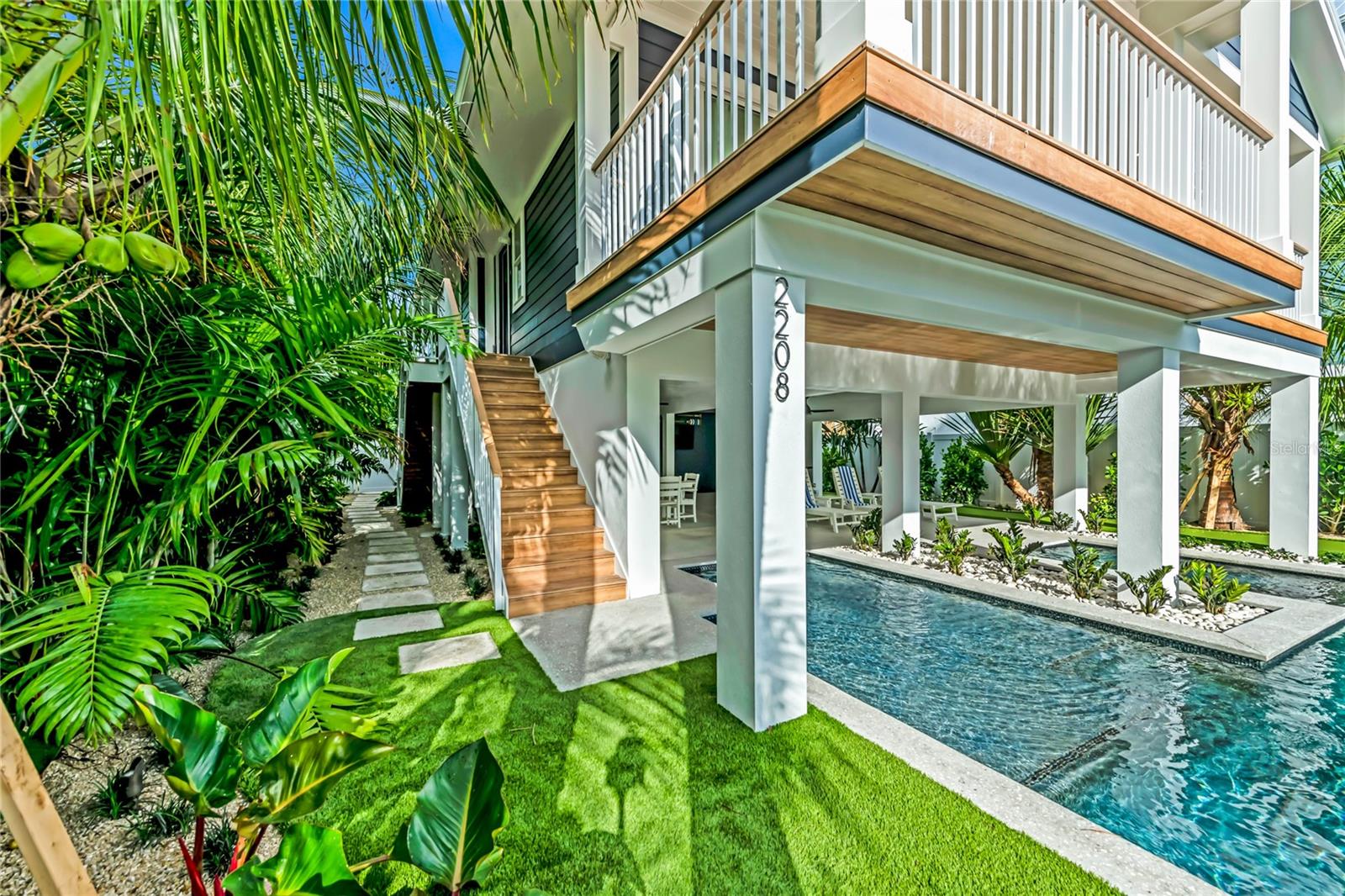 Image 4 of 28 For 2208 Avenue A