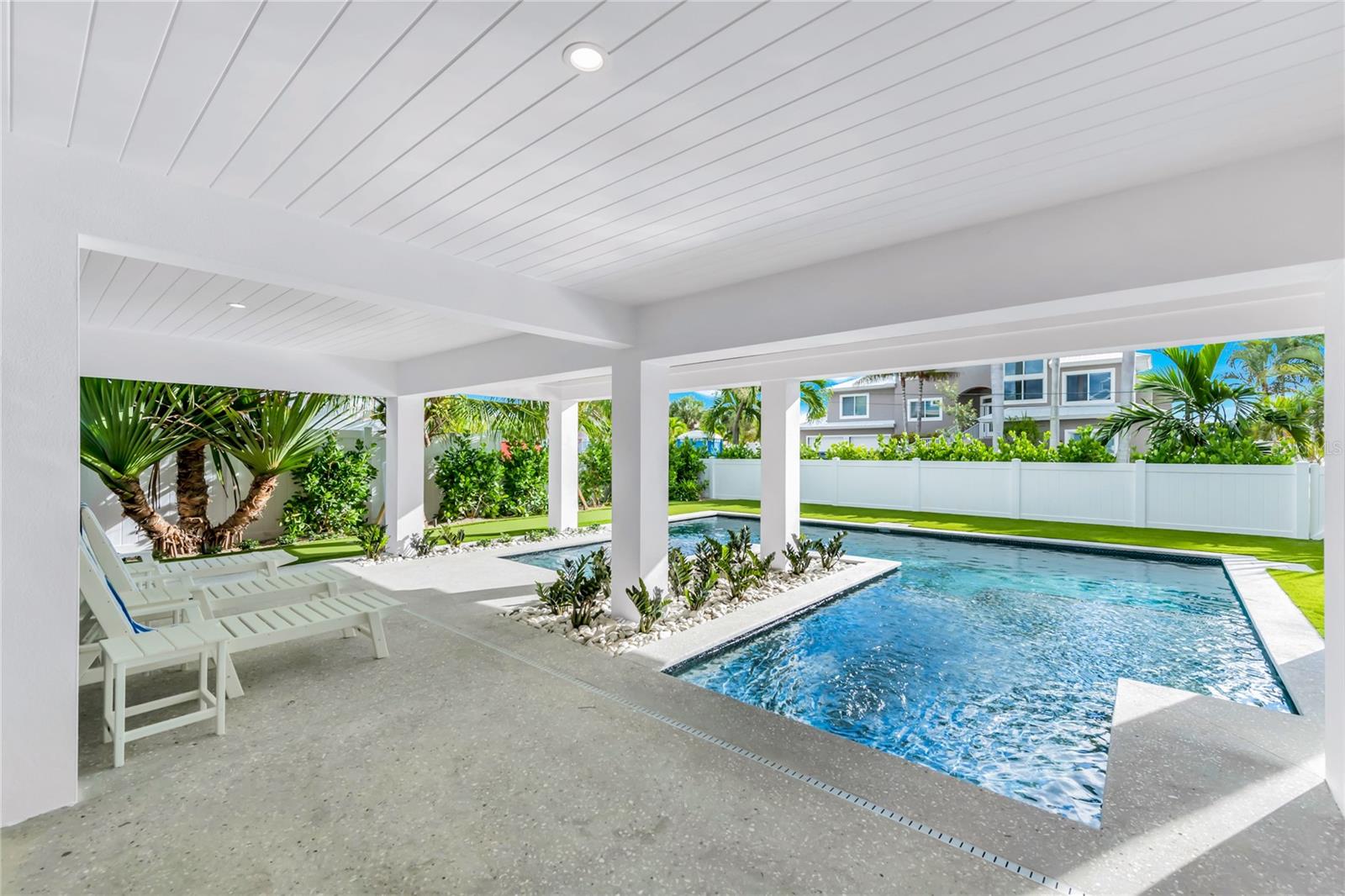 Image 8 of 28 For 2208 Avenue A