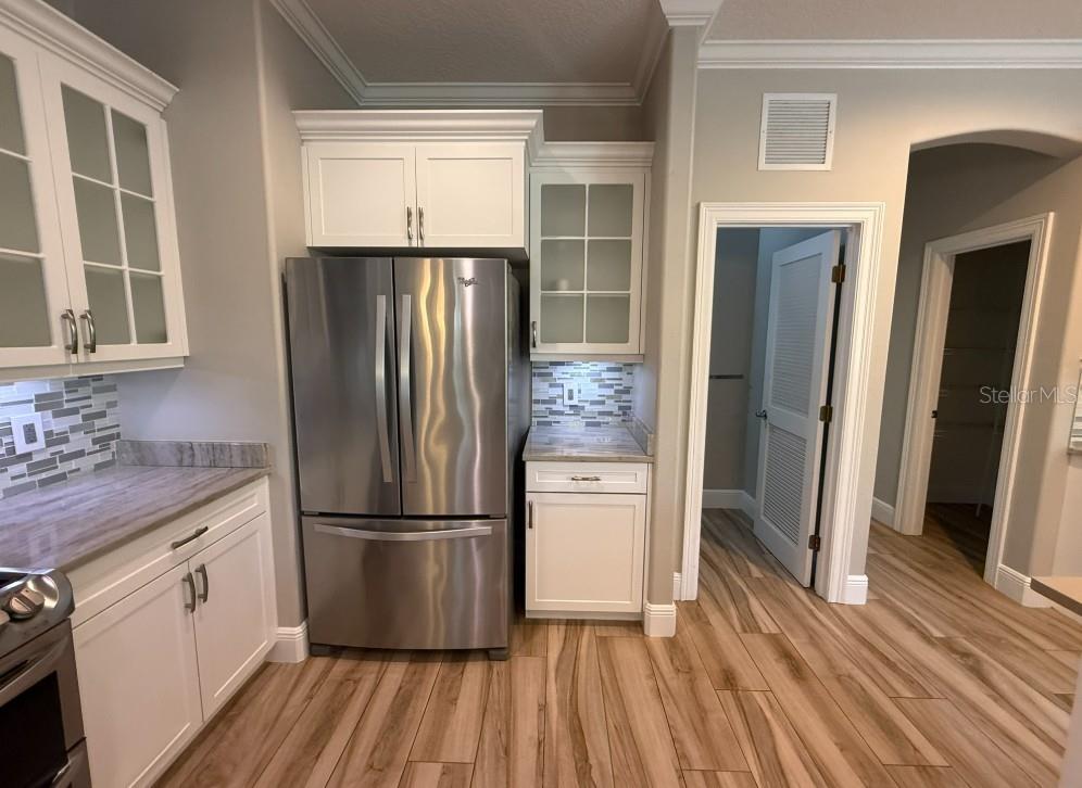 Image 21 of 33 For 6331 Yellow Wood Place 6331